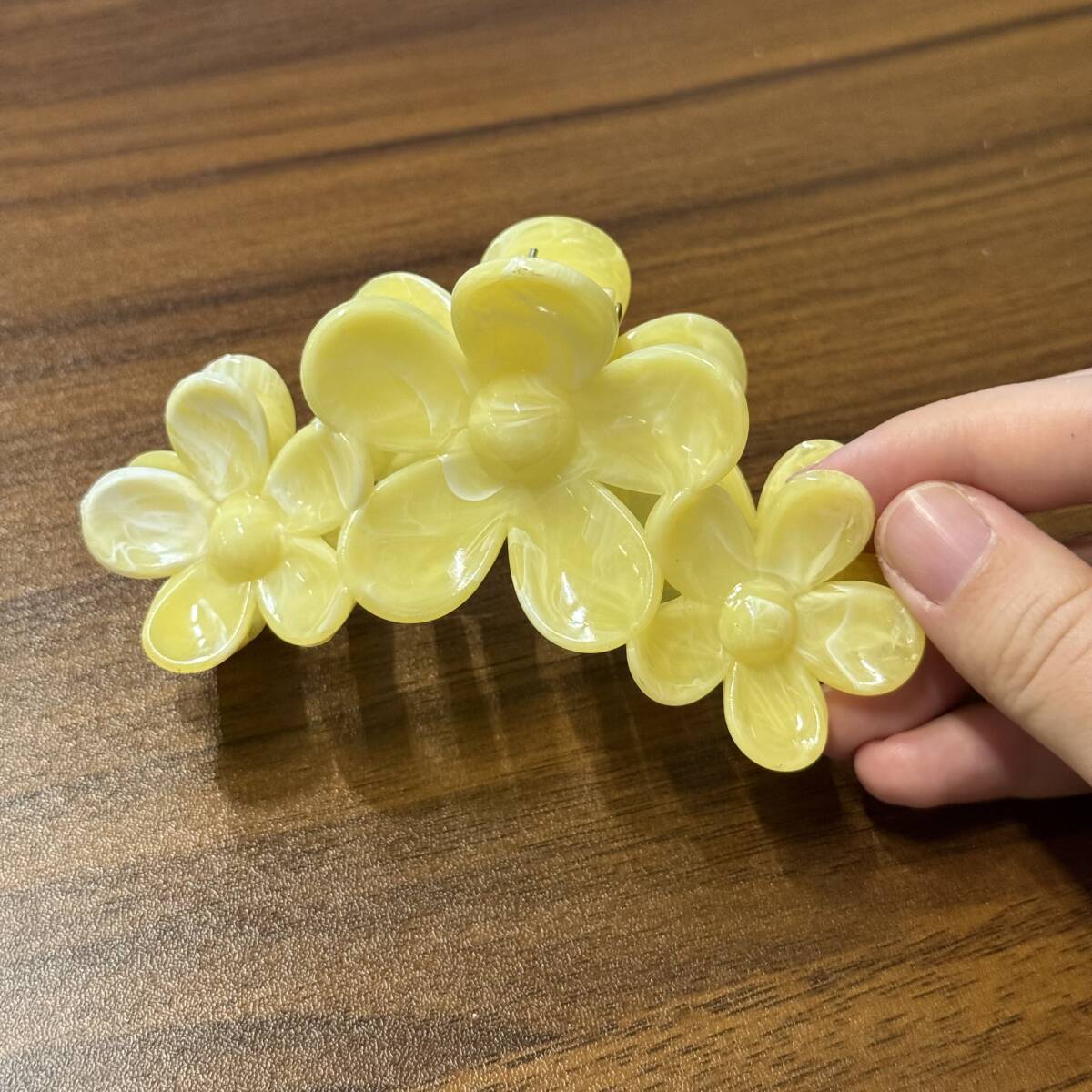 ヘアクリップ イエロー フラワークリップ fhsdjk77