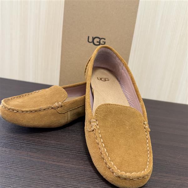 1円 出品 UGG アグー W/1099877W フラットシューズ ブラウン 22.5cm 5.5 ローファー モカシン レディース ファッション 現状品 19715