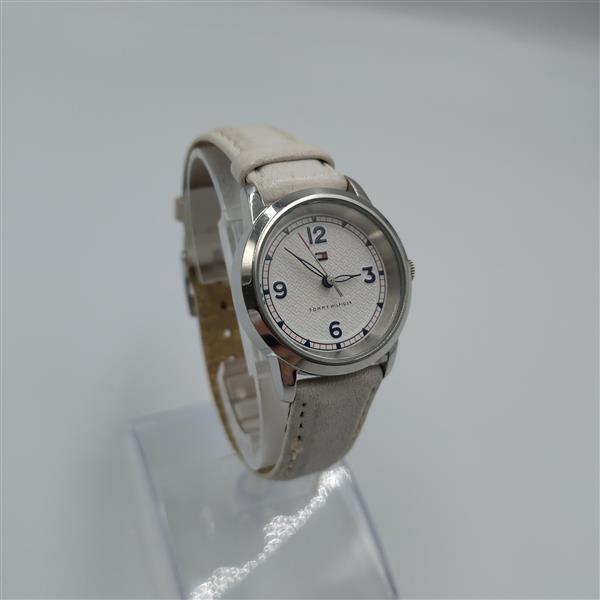 1円 出品 トミーヒルフィガー Tommy Hilfiger 時計 白文字盤 レザーベルト ホワイト系 白 レディース腕時計 クォーツ式 アナログ 20926