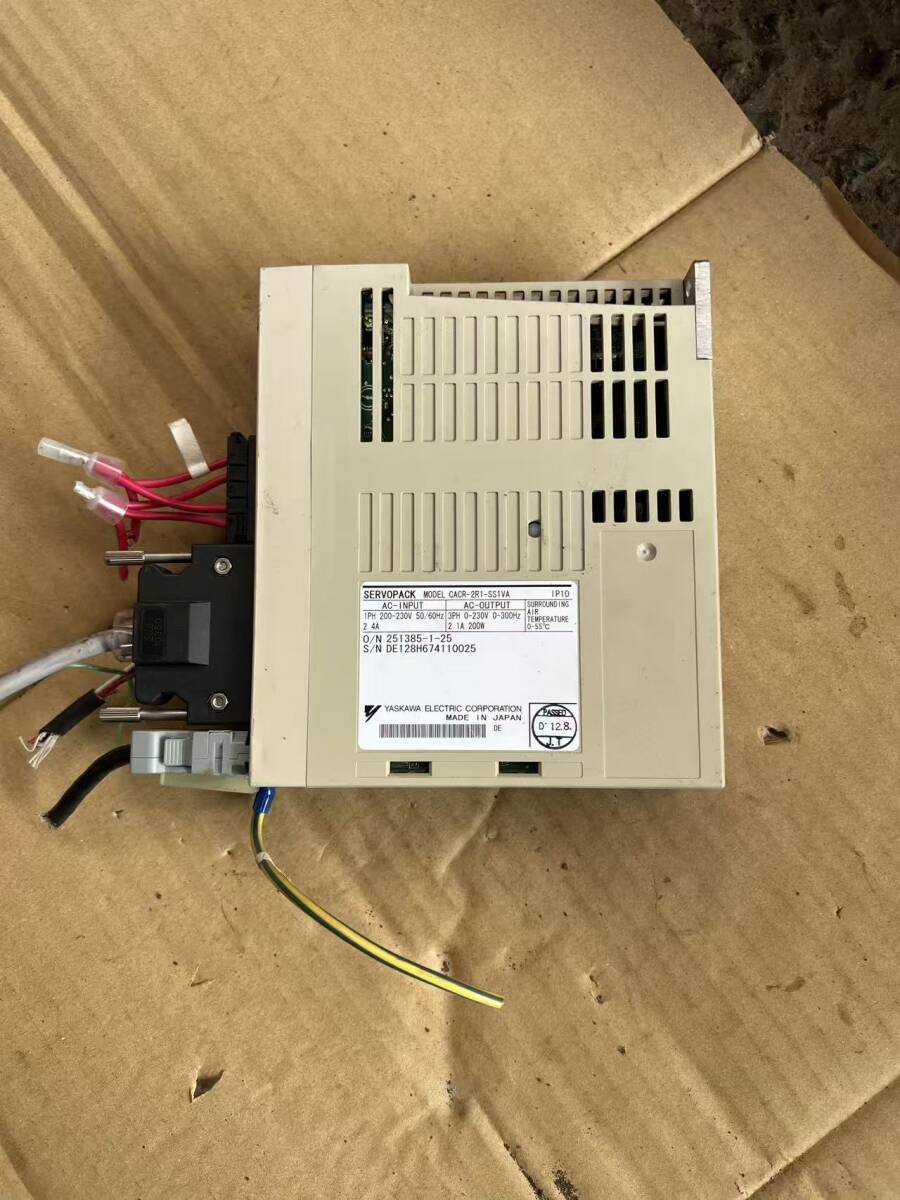 秋田発　安川電機 YASKAWA サーボパック サーボドライブ CACR-2R1-SS1VA　