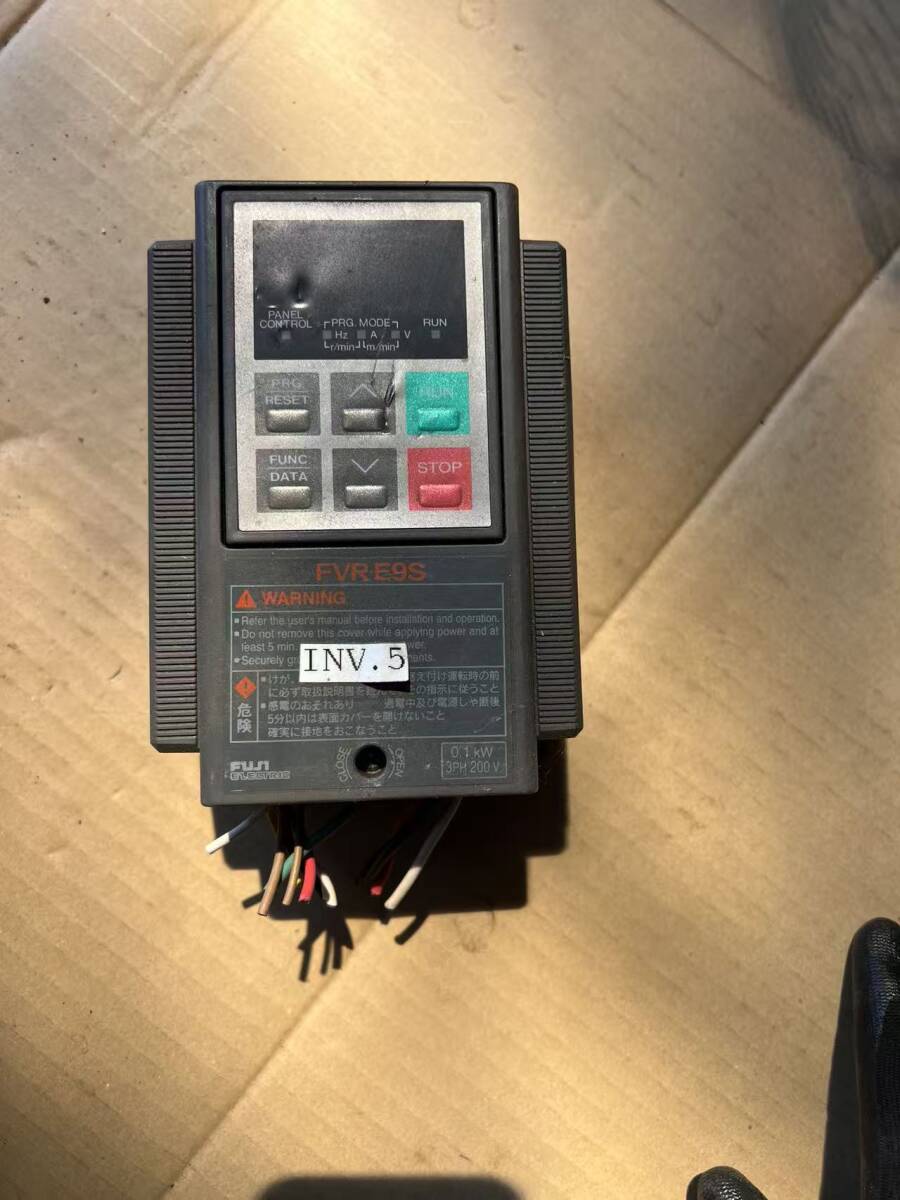 秋田発　Fuji Electric 富士電機 FRENIC-Mini コンパクト形インバータ FRN0.1E9S-2 50/60Hz　0.1KW　6.17　5
