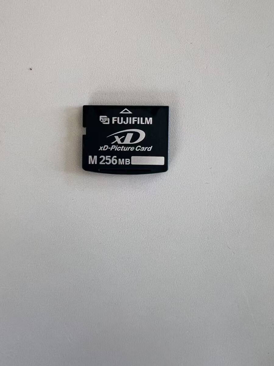 秋田発　FUJIFILM M256MB　 Xdピクチャーカード　動作確認済み