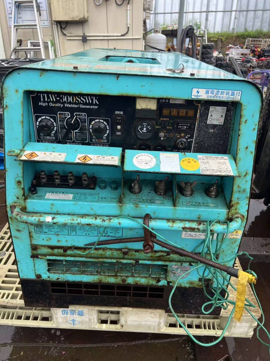 秋田発　 Denyo 発電機　 TLW-300SSWK ディーゼルエンジン溶接 発電機　防音　中古品　現状