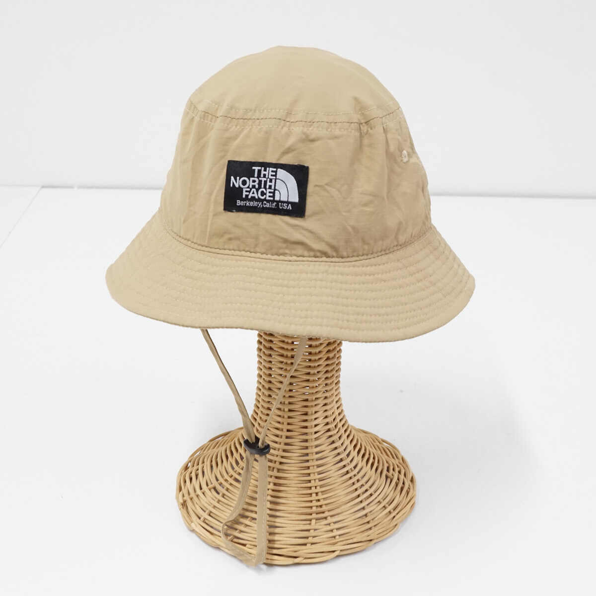 THE NORTH FACE ザ・ノース・フェイス USED美品 キャンプサイドハット ベージュ キッズ ワッペンロゴ Lサイズ NNJ02004 X7920