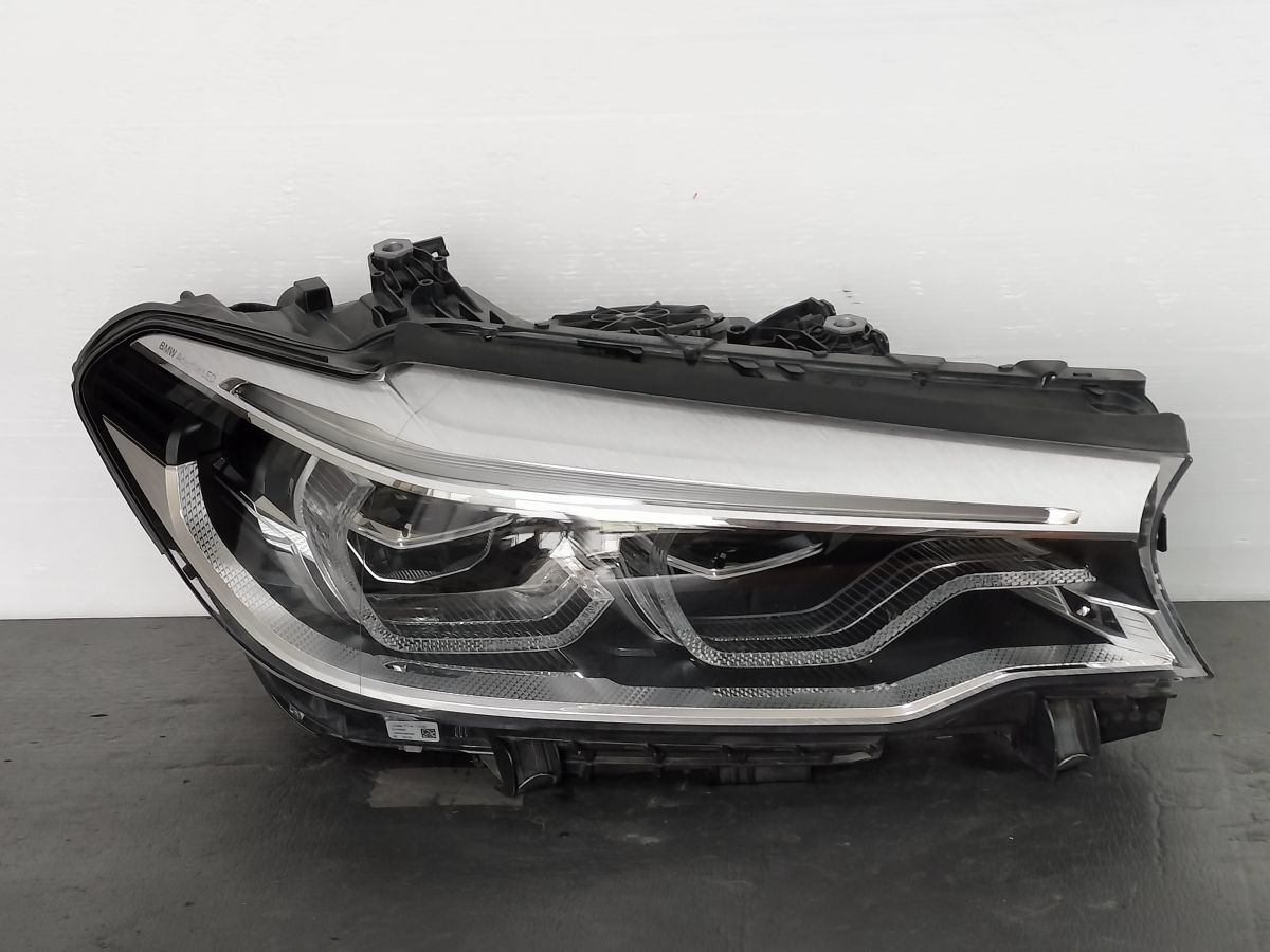 美品破損無 点灯◯　BMW 5シリーズ G30 G31 LED ヘッドライト ヘッドランプ 右 右側 8499126-03 　管理261543