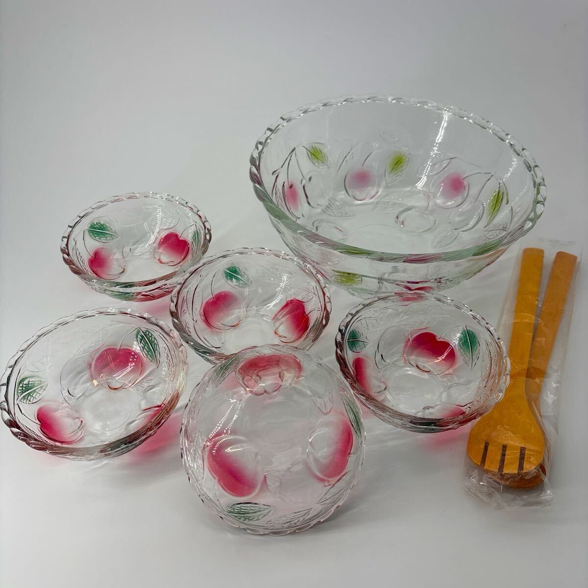 ガラスボウル 6点+サラダフォークセット さくらんぼ柄 ガラス皿 デザート フルーツ サラダ 夏 食器 大皿 取り皿 長期保管品 送料無料
