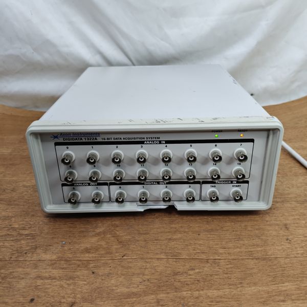 データ収集システム Axon Instruments DIGIDATA 1322A 16BIT DATA ACQUISITION SYSTEM 　 ジャンク