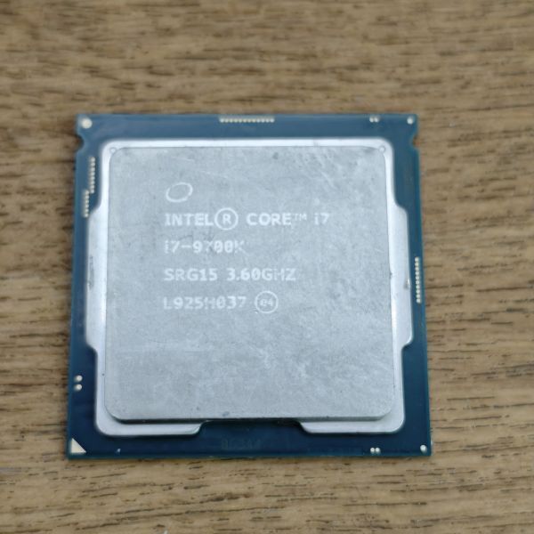 パソコンCPU Core i7-9700K 3.6GHz