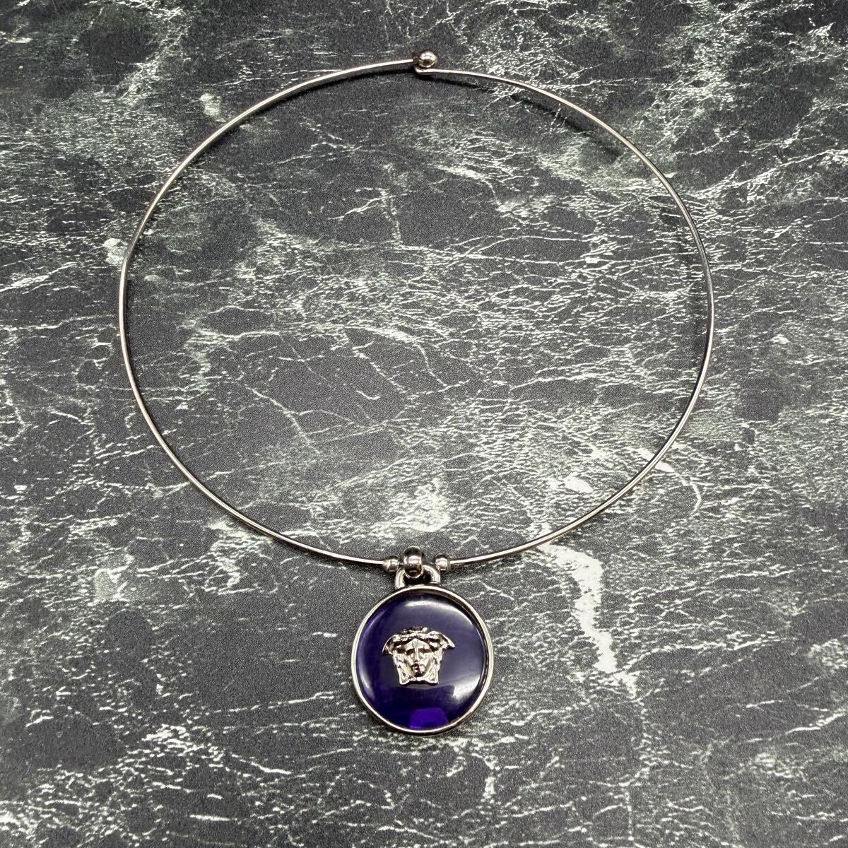 《YM-S004》GIANNI VERSACE ジャンニヴェルサーチ ネックレス シルバー パープル アクセサリー ネックレス