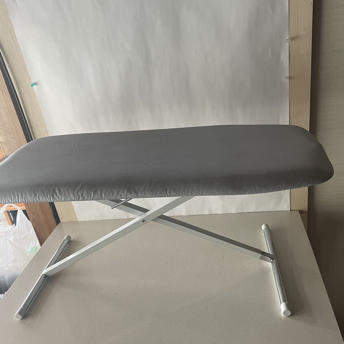 【美品】卓上アイロン台 ミニ 折りたたみ式 コンパクト グレー 未使用に近い 中古