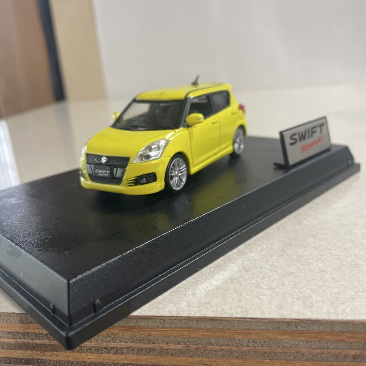 スズキ スイフトスポーツ 1/43 ディーラー特注 カラーサンプル チャンピオンイエロー SWIFT Sport ミニカー