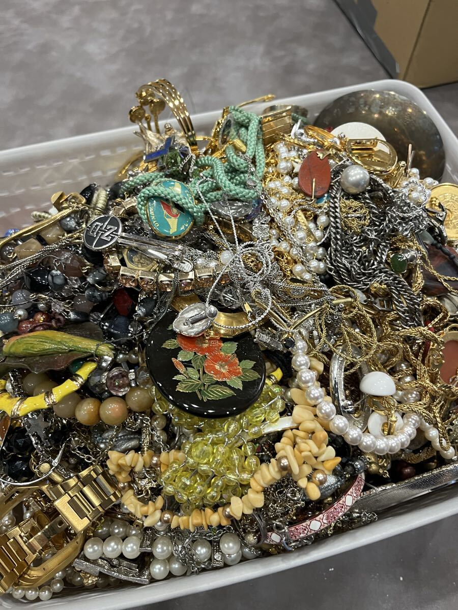 【総重量約14kg】メッキ アクセサリー 大量 まとめ ネックレス ピアス 指輪 リング タイピン ブローチ 金メッキ 銀メッキ 