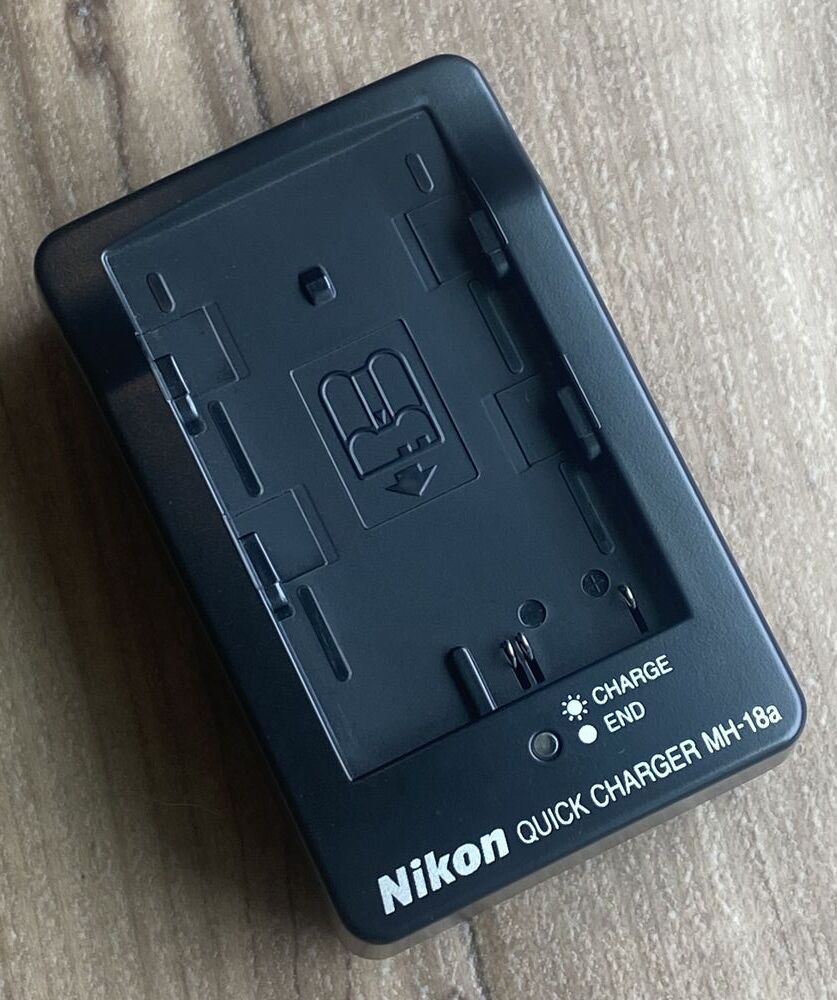 未使用保管品◆ニコン 充電器 MH-18a◆チャージャー Nikon 美品◆#011
