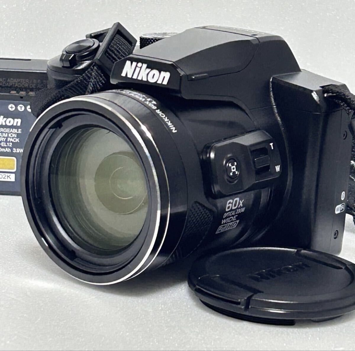 【動作確認済み　美品】Nikon COOLPIX B600 コンパクトデジタルカメラ　シャッター　AF フラッシュ　OK すぐに使える　充電器電池付属　AS6