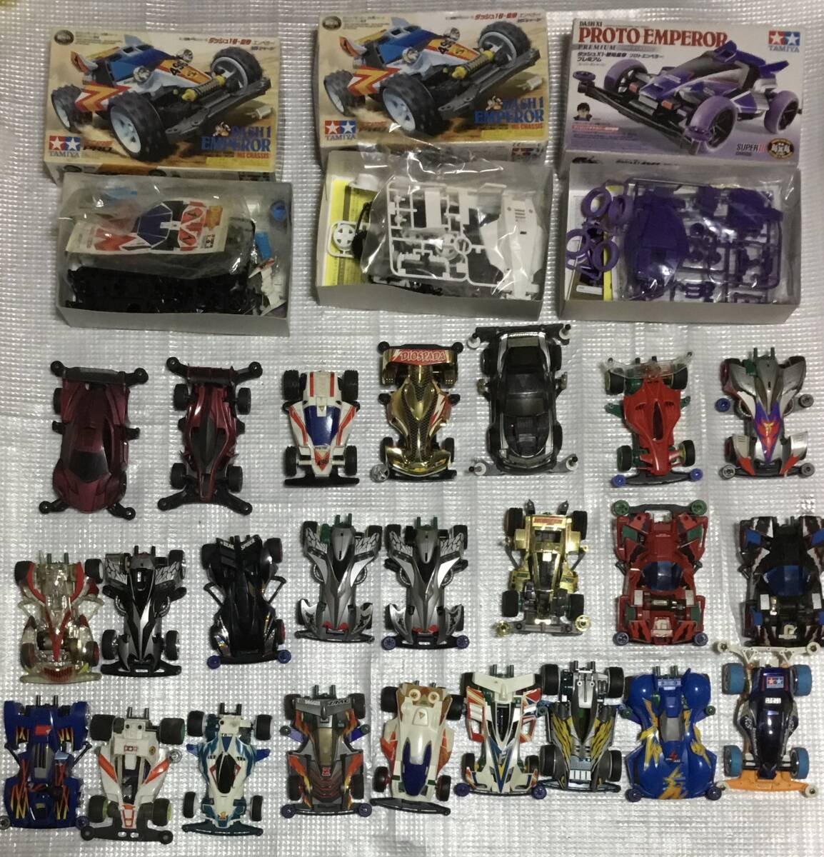 k0604:ミニ四駆　２４台+その他パーツ　まとめて　※ジャンク品　