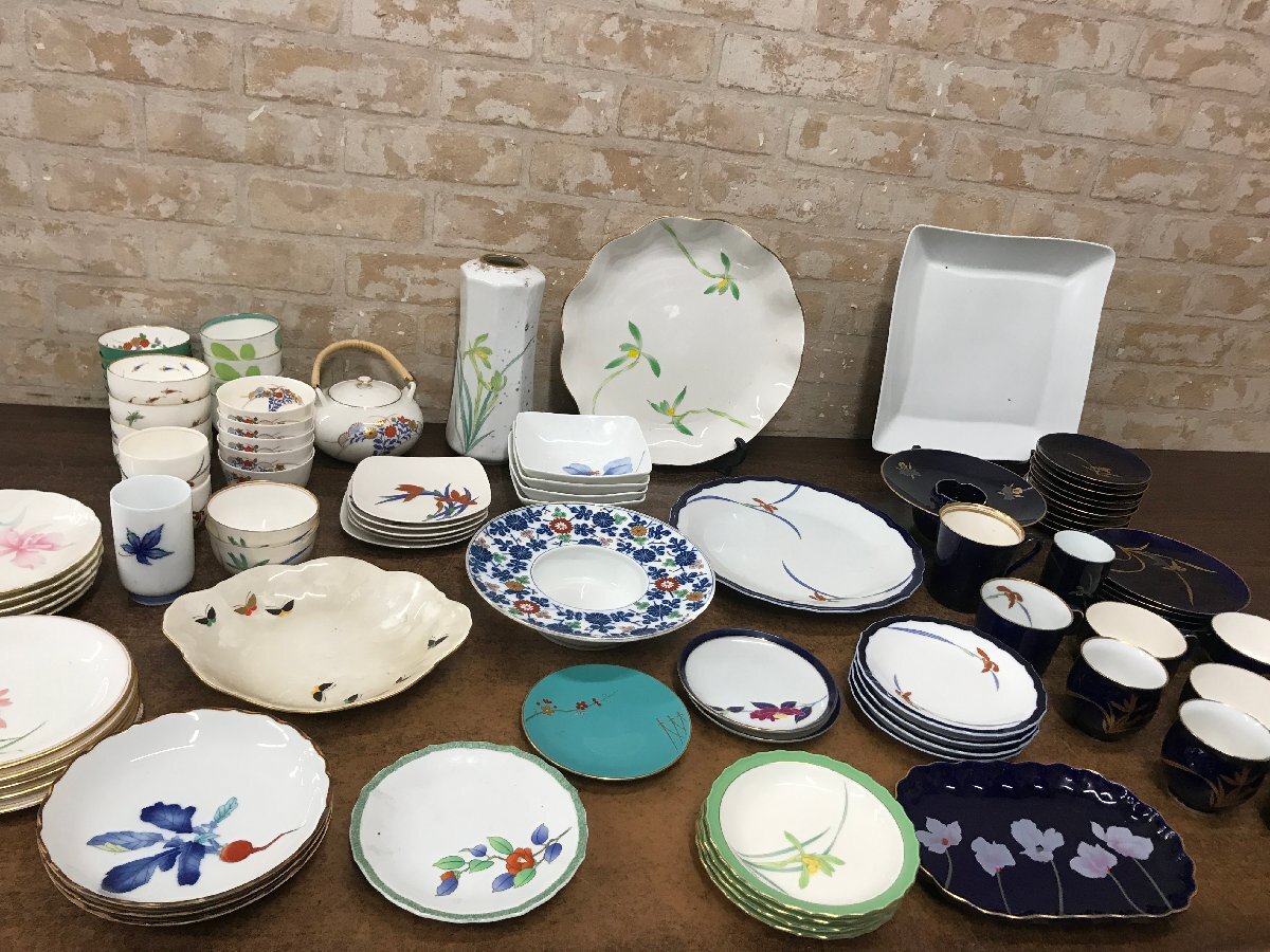 ☆中古品☆　香蘭社　まとめ売り　花瓶　大皿　銘々皿　急須　湯呑茶碗　等
