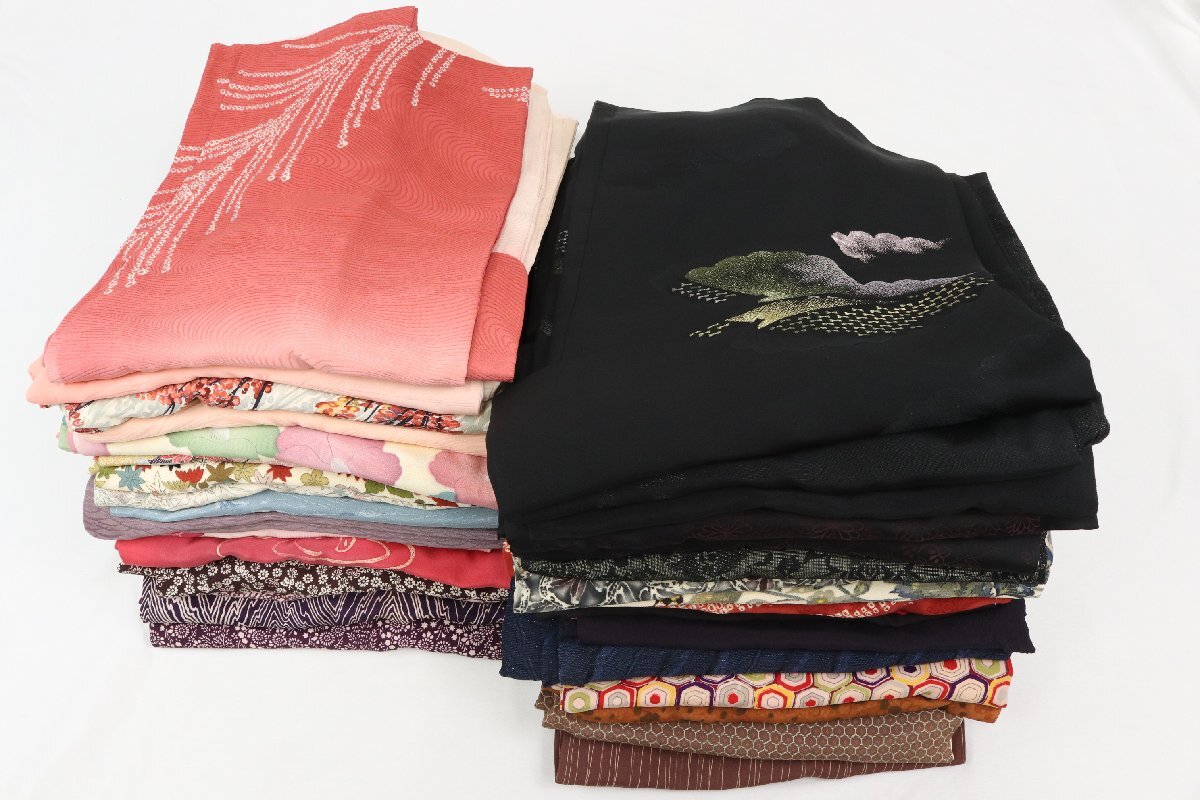 正絹 羽織 黒絵羽 等 まとめて 大量 30点以上 着用可能多数 刺繍 金銀糸 金彩 絞り 夏物 等 羽織コーデ リメイク素材 【彩irodori】