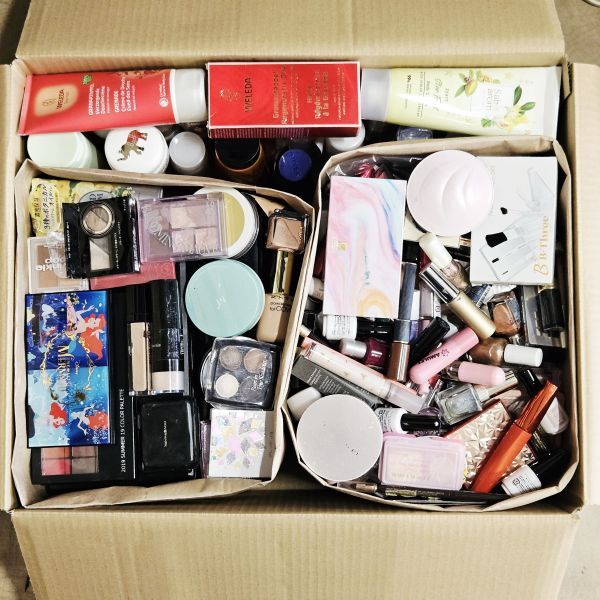 Y【ジャンク約17.2kg】化粧品まとめて大量コスメ ブランドプチプラネイルアイシャドウボディケアヘアケア日用品等120サイズ おまとめセット