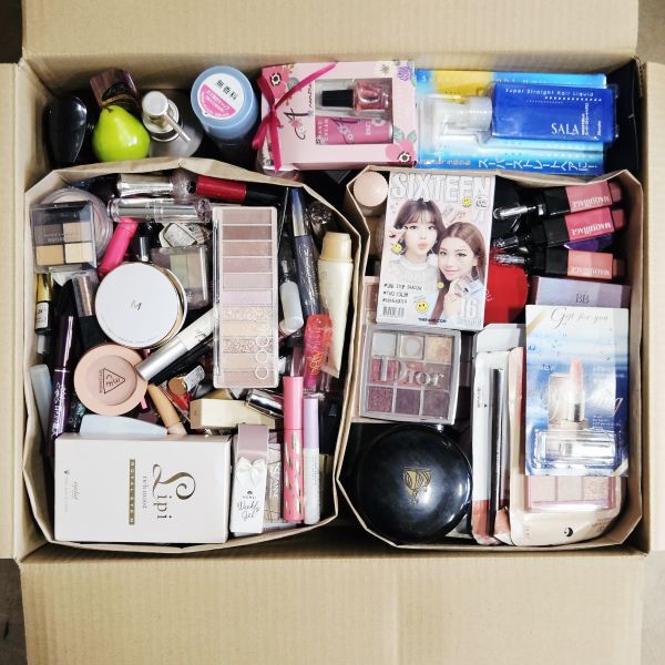 Z【ジャンク約17.1kg】化粧品まとめて大量コスメ ブランドプチプラネイルアイシャドウボディケアヘアケア日用品等120サイズ おまとめセット