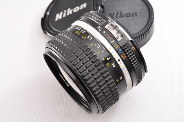 Nikon Ai-S NIKKOR 28mm F2.8　28/1:2.8　ニコン　AISニッコール　MFレンズ　#2943