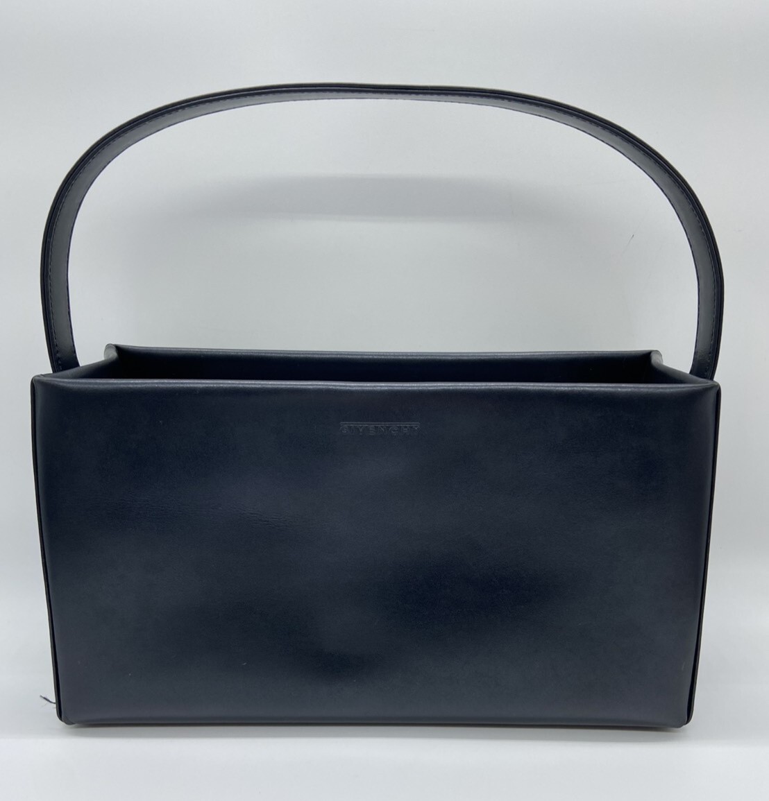 【26408】良品 ブラック系 GIVENCHY ジバンシー レザーハンドバッグ フォーマル ロゴ ブランド金具 自立 冠婚葬祭