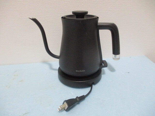 動作確認済 バルミューダ BALMUDA The Pot 電気ケトル 0.6L コードレス出湯 空焚き防止 ブラック K02A-BK b119
