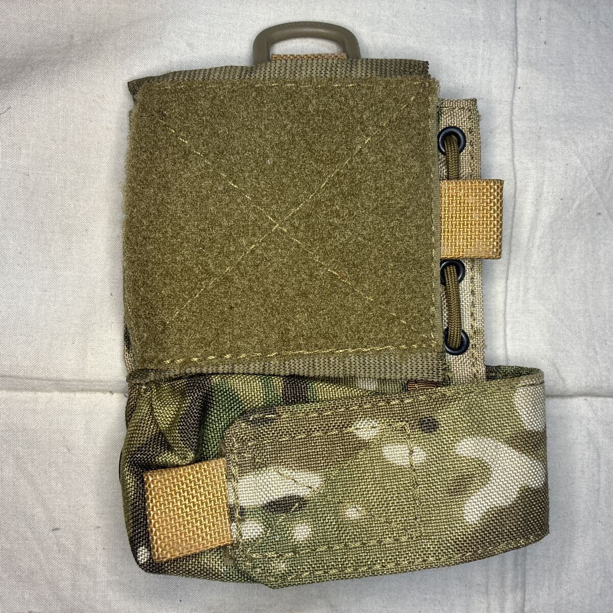 FLYYE製　アドミンポーチ　マルチカム　molle対応