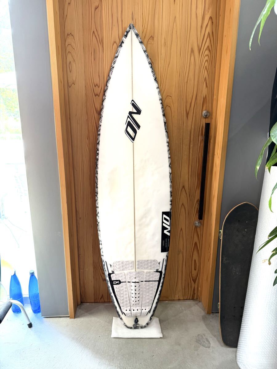 USED ONOSHAPEサーフボード5.9pu