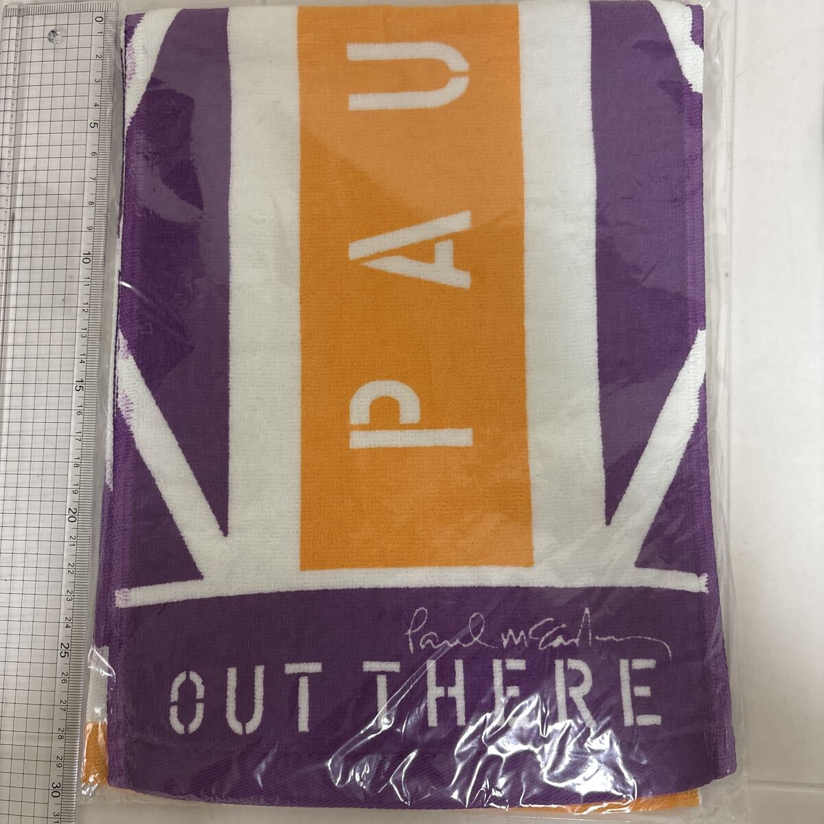 Paul McCartney ポール・マッカートニー　OUT THERE　 ツアーグッズ 　タオル　 The Beatles