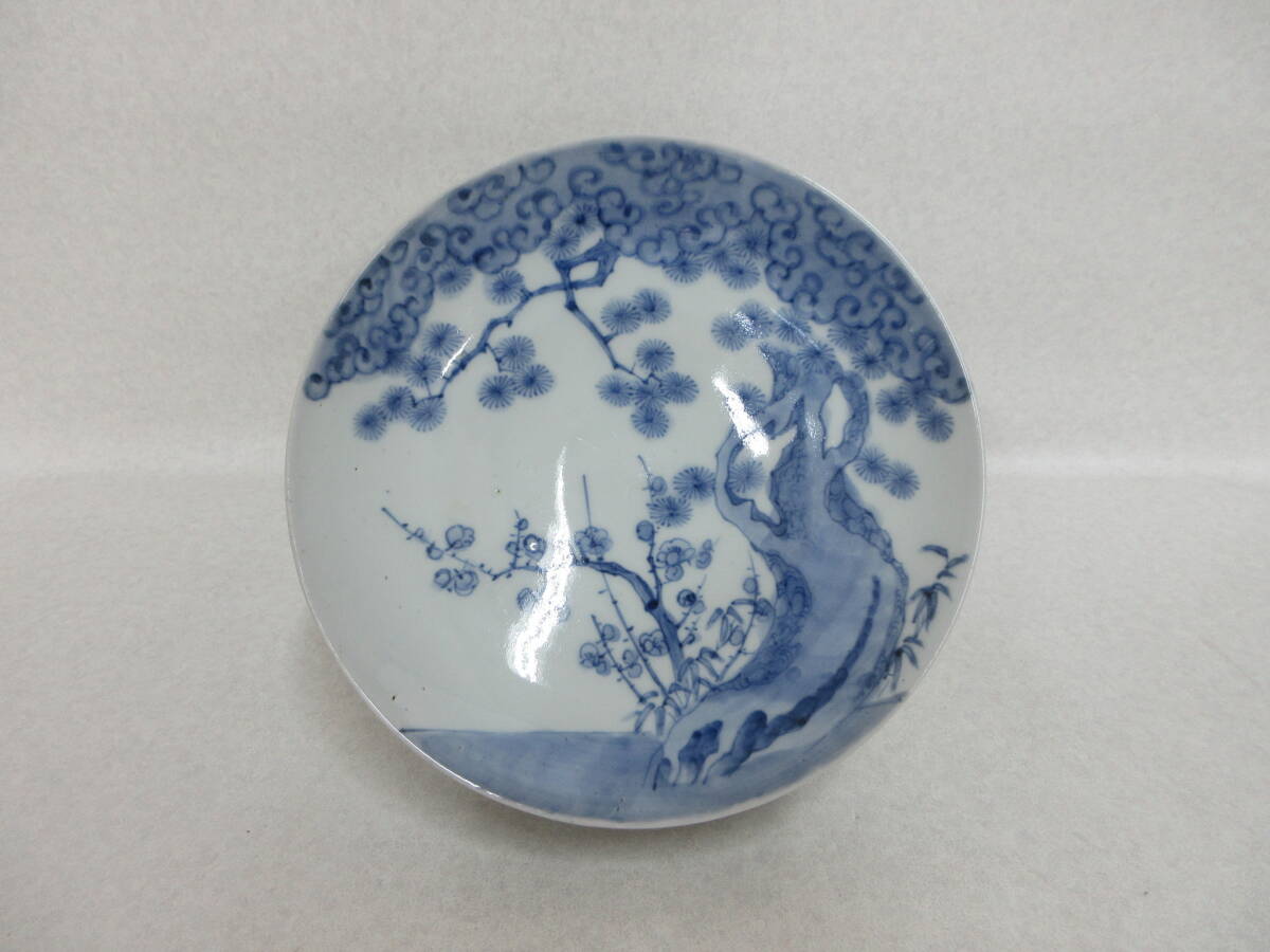 Ｔ５１３１　鍋島　染付松竹梅文皿　６寸皿　直径１９．２ｃｍ