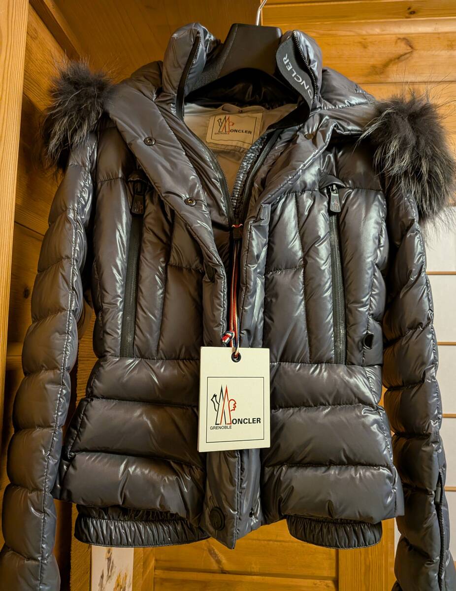 新品未使用：MONCLER GRENOBLE　モンクレールグルノーブル　ダウンジャケット　BEVER　0　正規品　