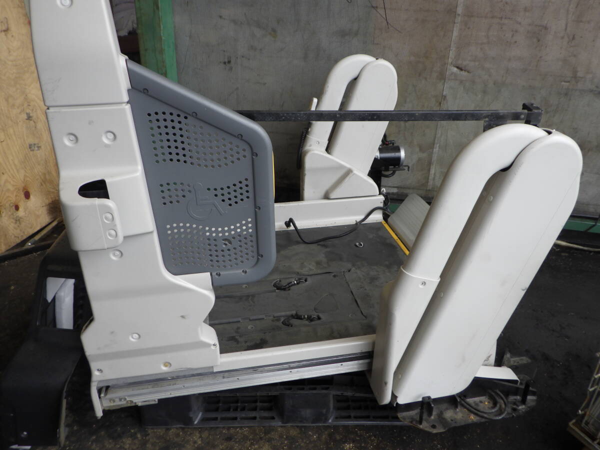 売り切り CBF-TRH228B ハイエースコミューター 車いす リフト パワーリフター 08-06-02-315 発送場 スリーアール長野