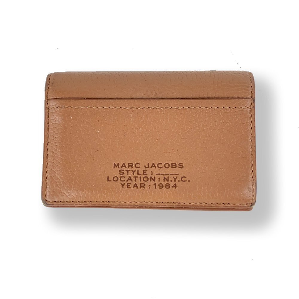 美品 MARC JACOBS マークジェイコブス レザー 二つ折り財布 コンパクトウォレット キャメル シボ革 金具 本革 財布