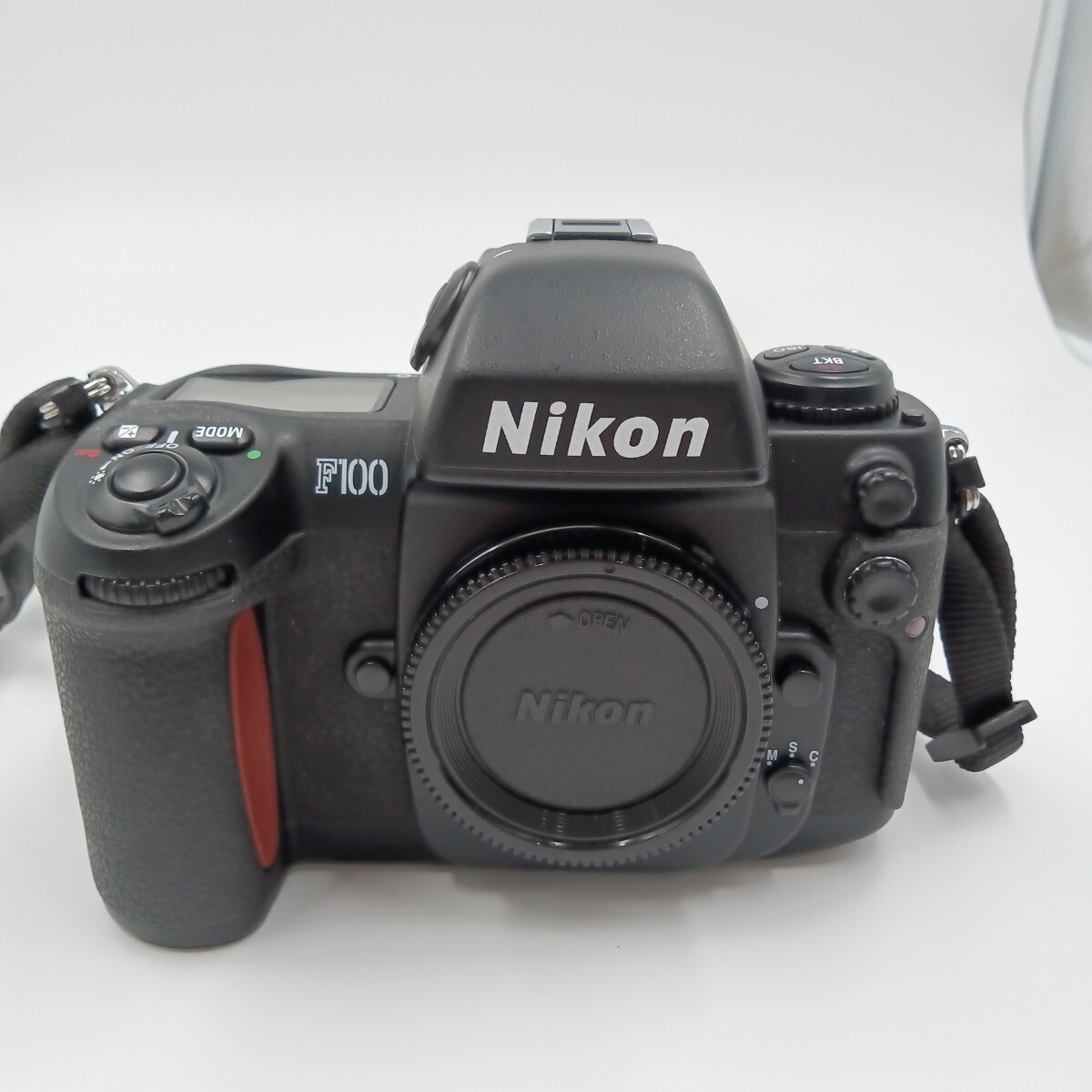 C Nikon ニコン フィルムカメラ F100 ボディのみ 一眼レフ ブラック 動作未確認