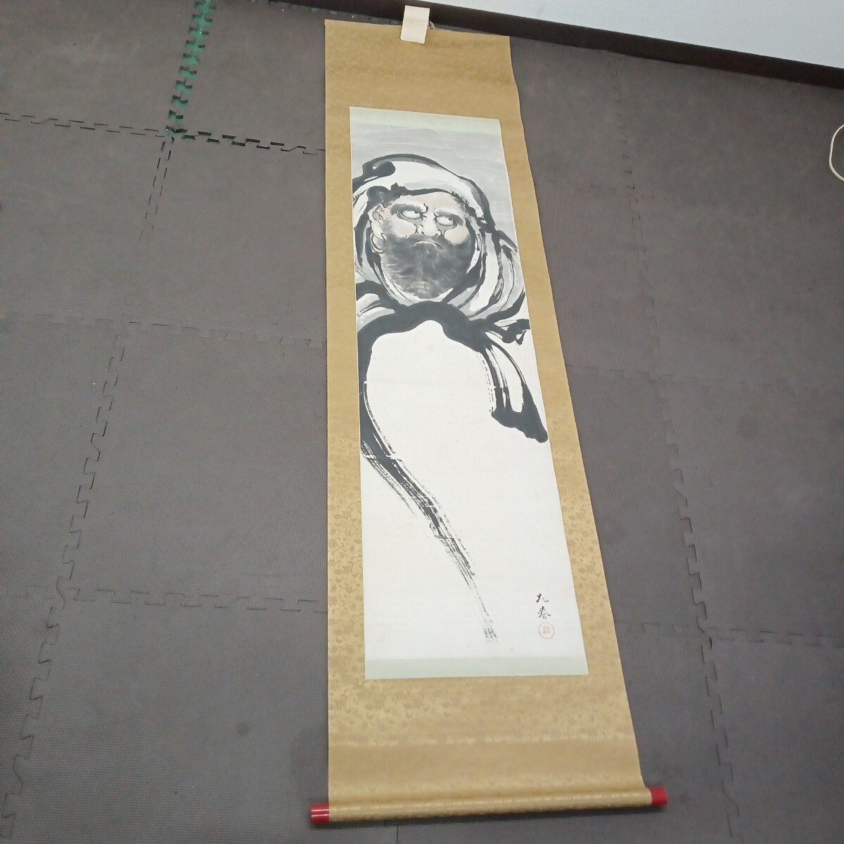 C 掛け軸 掛軸 縦・約205cm 横・約59cm 達磨大志 達磨図 禅宗 九春 水墨画