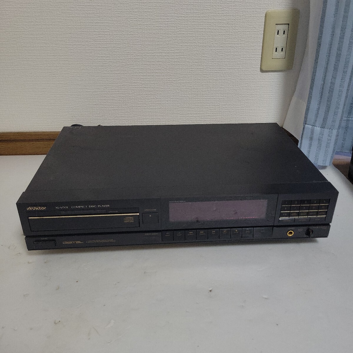 VICTOR XL-V501 CDプレーヤー　光伝送 ビクター　通電確認のみ、故障あり、ジャンク品 CD部開閉せず