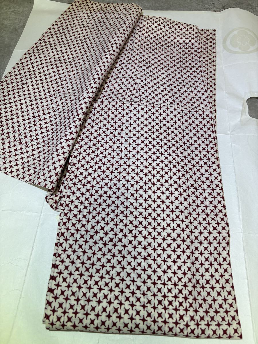 浴衣　レトロモダン　赤紫模様　白色　着物　和服　和装　リメイク　染め替え　ハンドメイド　生地　衣装