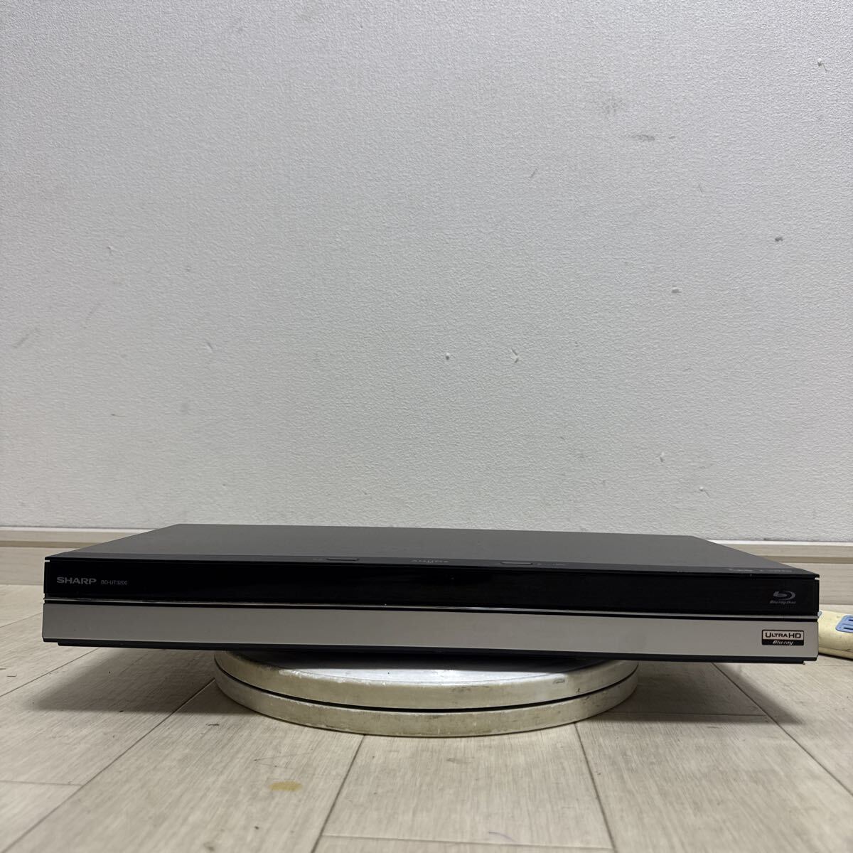 SHARP ブルーレイディスクレコーダーBD-UT3200 18年製通電確認のみ