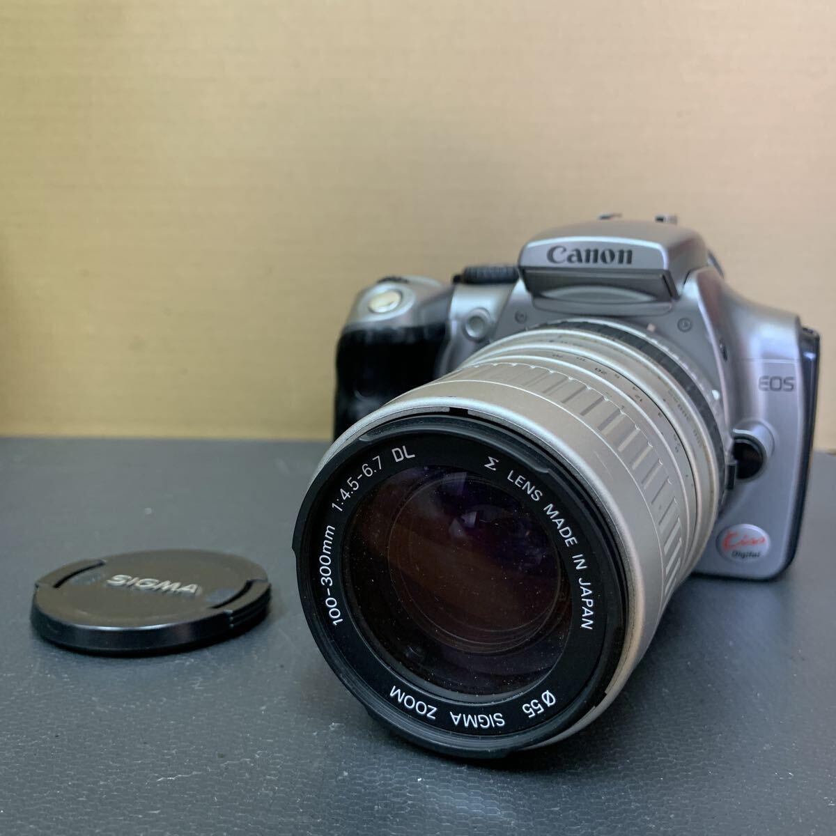 Canon EOS Kiss Digital キヤノン デジタル一眼レフカメラ 未確認 239