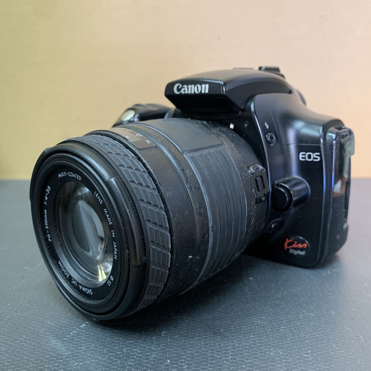 Canon EOS Kiss Digital キヤノン デジタル一眼レフカメラ 未確認 260