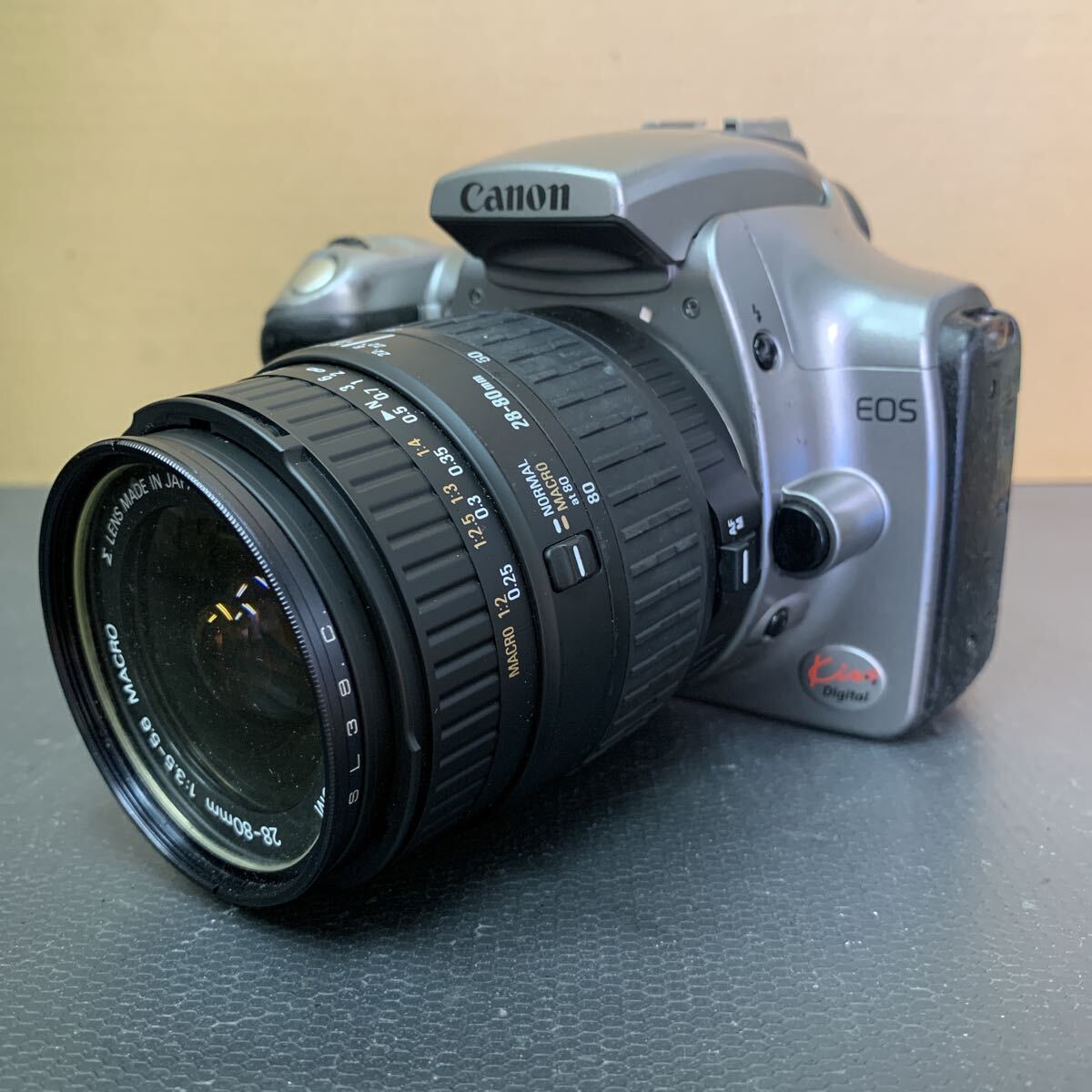 Canon EOS Kiss Digital キヤノン デジタル一眼レフカメラ 未確認 261
