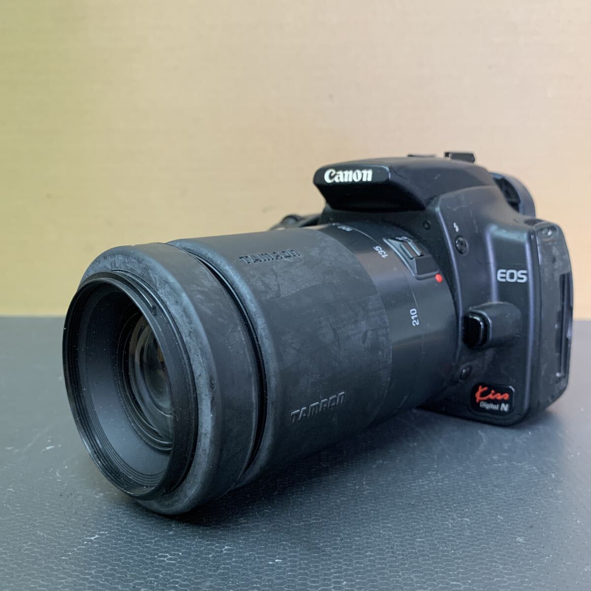 Canon EOS Kiss Digital N キヤノン デジタル一眼レフカメラ 未確認 271