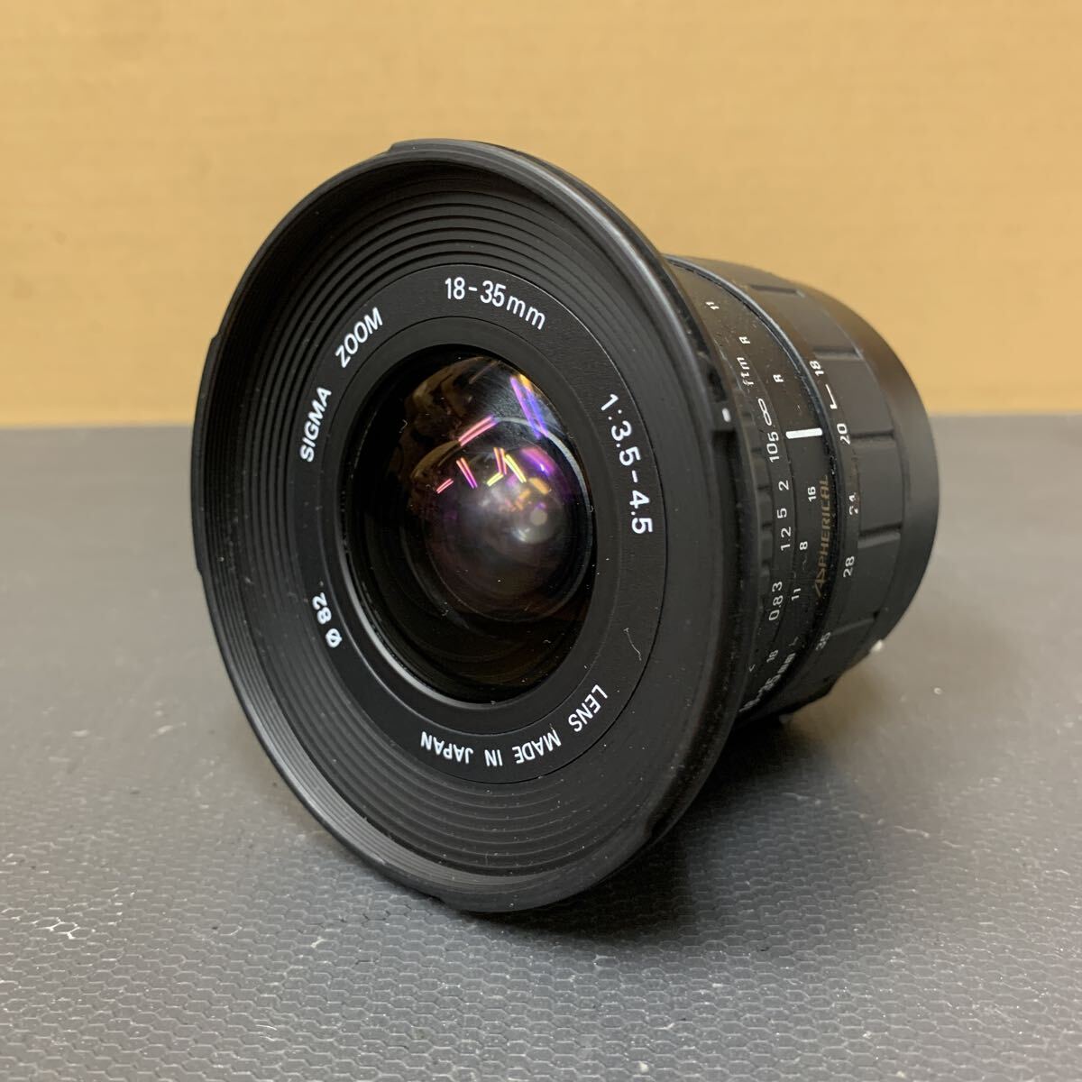 SIGMA ZOOM 18 - 35mm 1:3.5-4.5 φ82 シグマ カメラレンズ キヤノン用 未確認 LENS 272