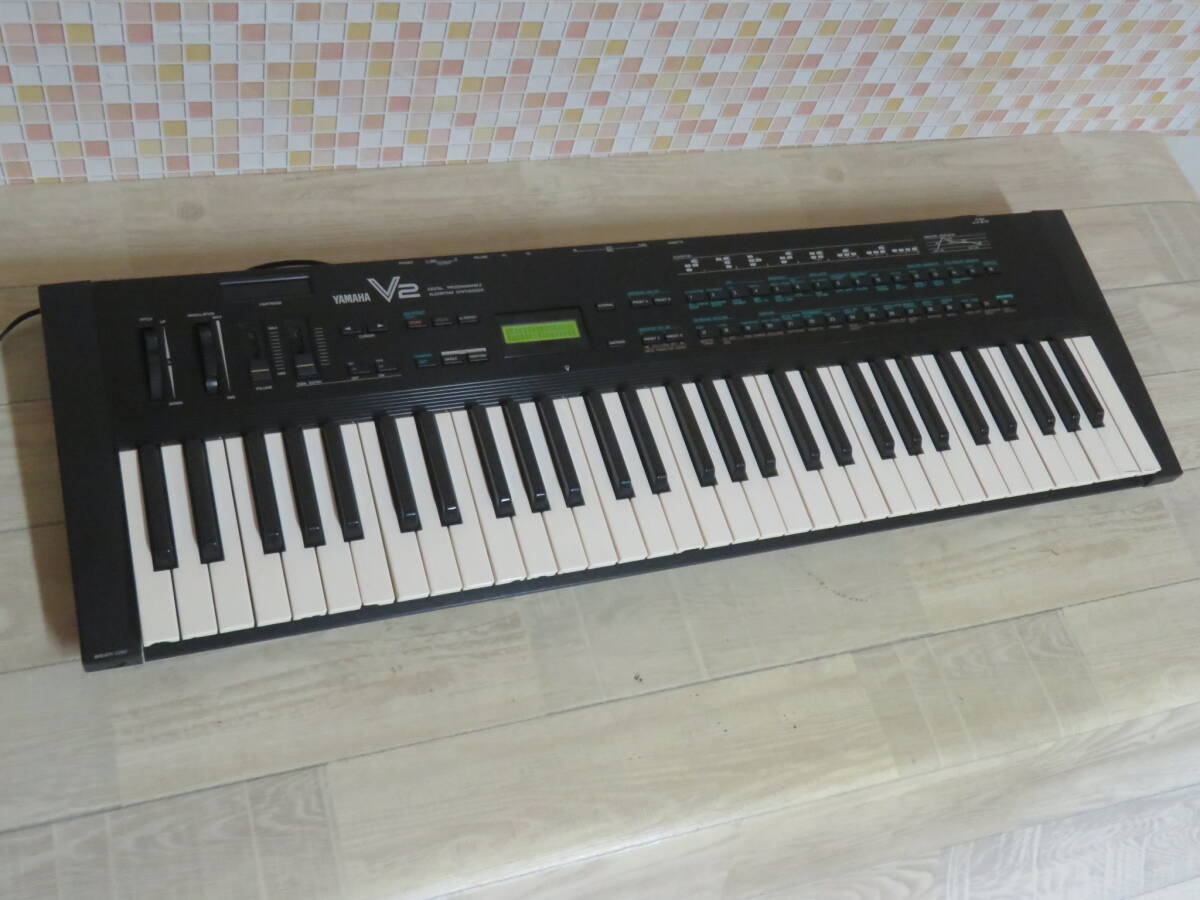 YAMAHA ヤマハ V2 シンセサイザー 現状品 