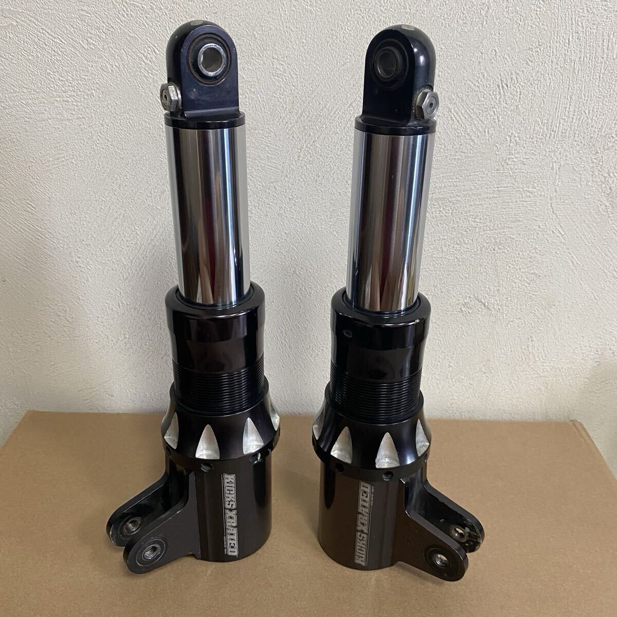 【廃盤希少】KICKS XRATED 車高調 リヤサス マジェスティ125 250/C グラントマジェスティ シグナス PCX フォルツァmf08 etc…