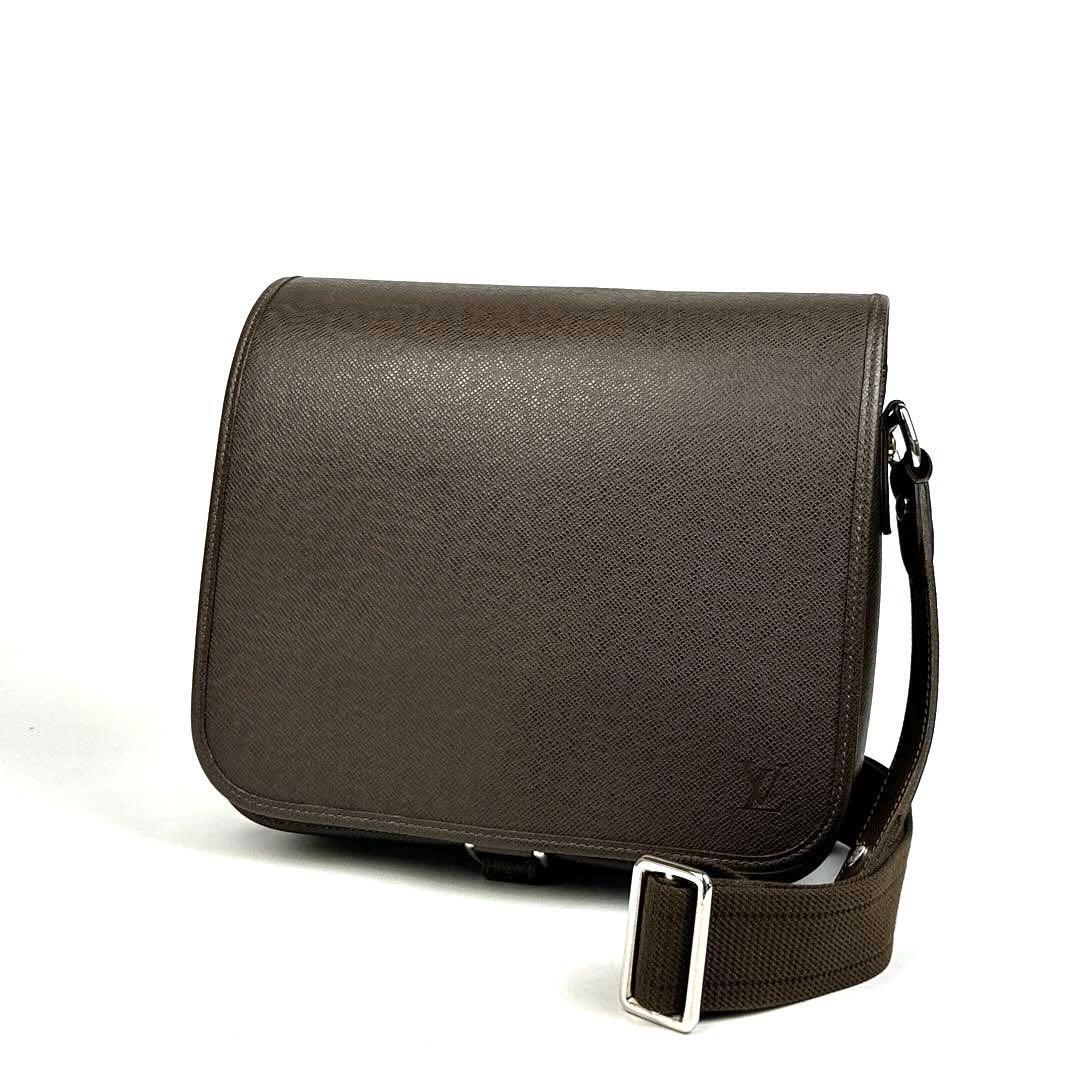 【極美品】LOUIS VUITTON ルイヴィトン タイガ アンドレイ M32488 ショルダーバッグ メッセンジャー ビジネスバッグ 男女兼用 レザー 人気
