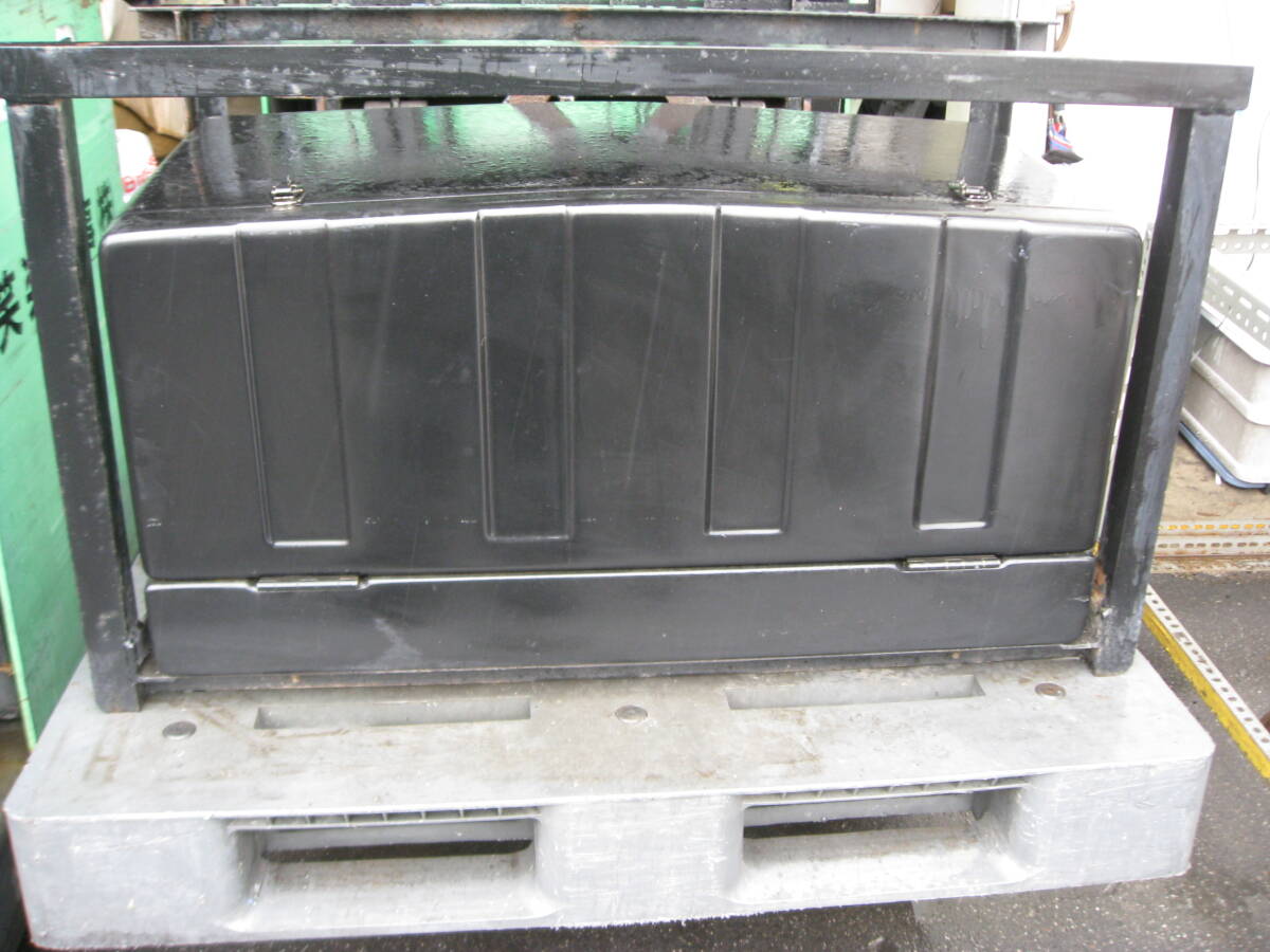 【引き取り限定】トラック用ツールボックス 取付ブラケット付き 道具箱◆お渡し場所：三重県鈴鹿市【引取S04】