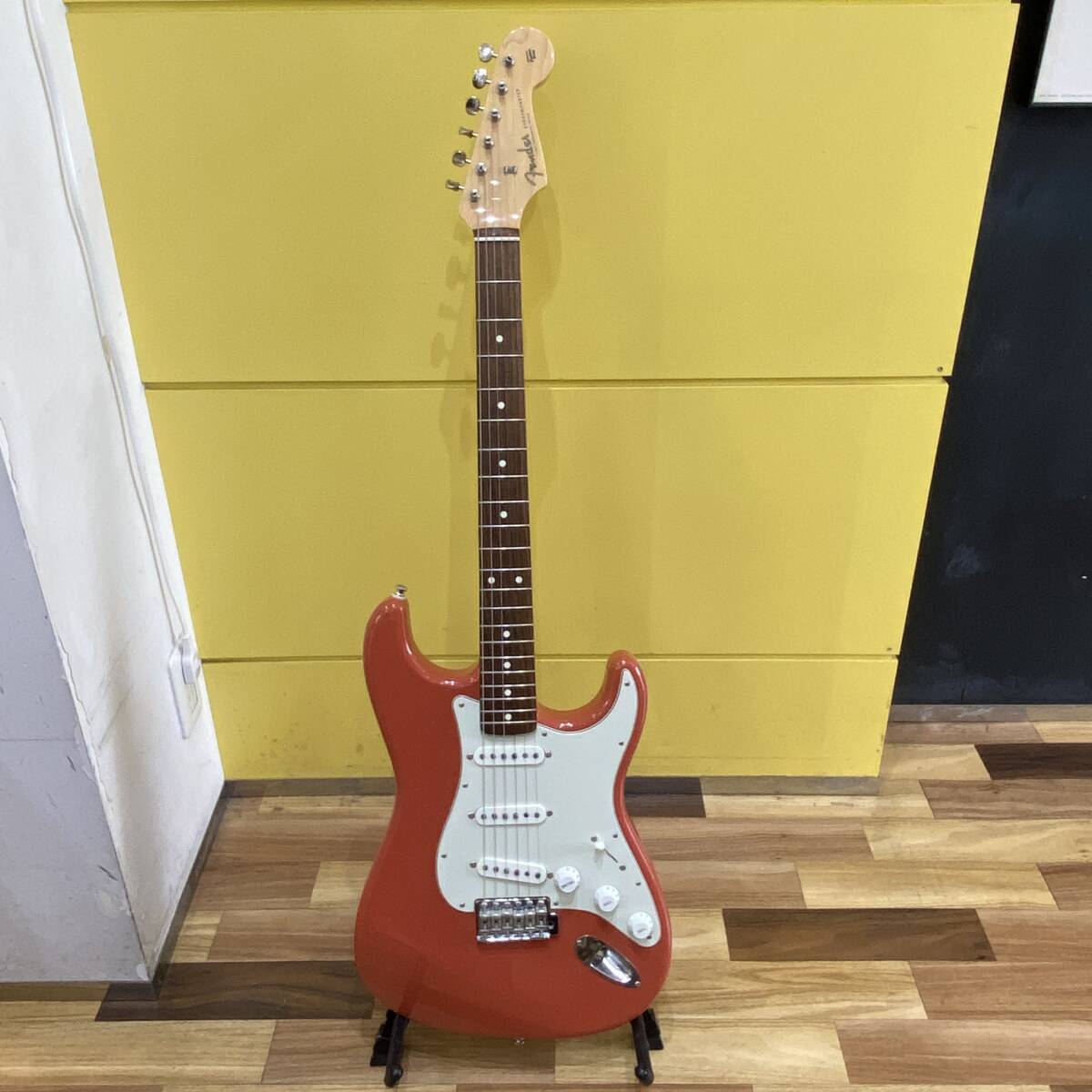 ☆Fender フェンダー 2020 Collection Japan Traditional 60s Stratocaster ストラトキャスター ギター　2604-K0341K(NT)