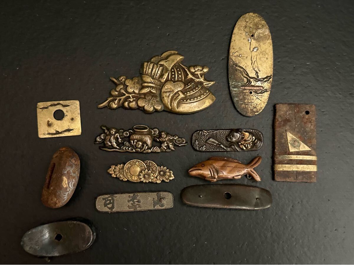 時代物 古い 煙草入 金具 目貫 前金具 まとめて 金工 象嵌 縁頭 キセル 武具 刀装具 カマス