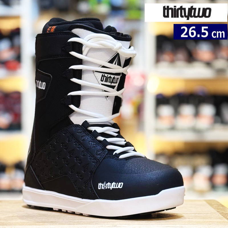 メンズ スノーボードブーツ 25-26 THIRTYTWO LASHED VOLCOM カラー:BLACK 26.5cm サーティーツー ボルコム 型落ち 日本正規品